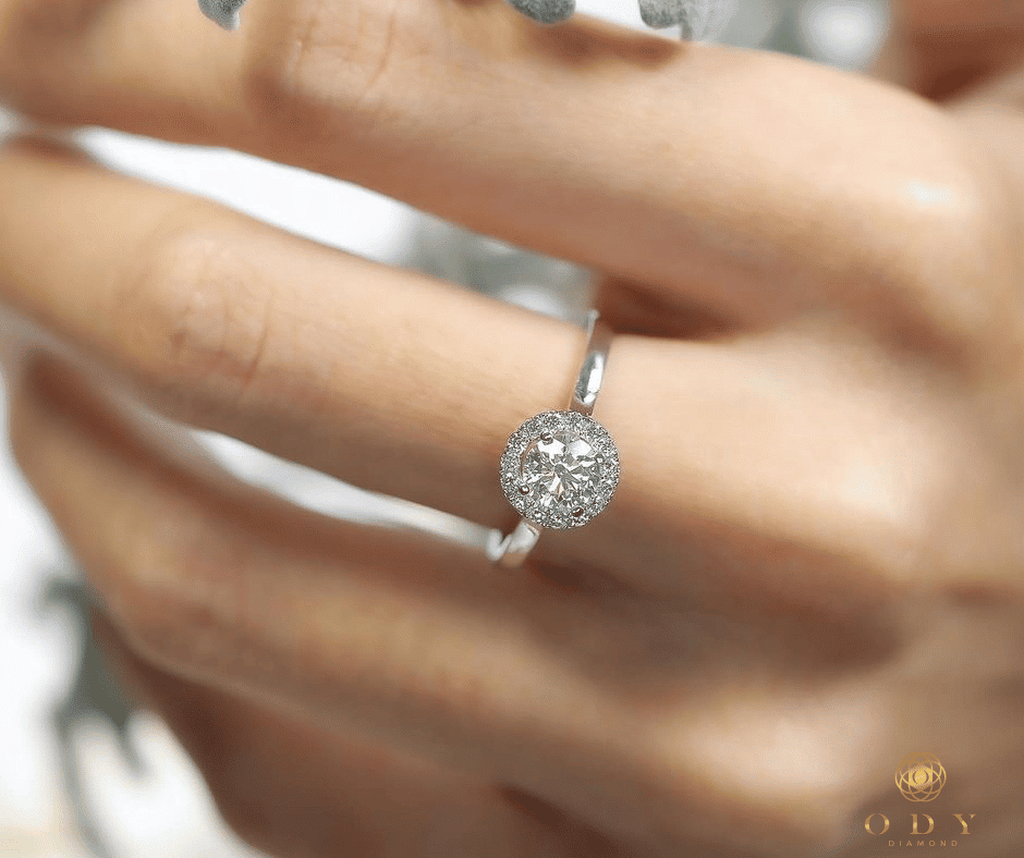 Vỏ nhẫn kim cương đơn giản theo phom dáng trơn nhẹ nhàng